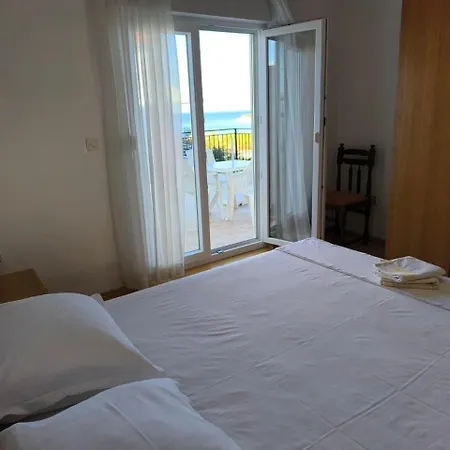 Apartment With Parking Space Primosten Burnji, Primosten - 27862 *